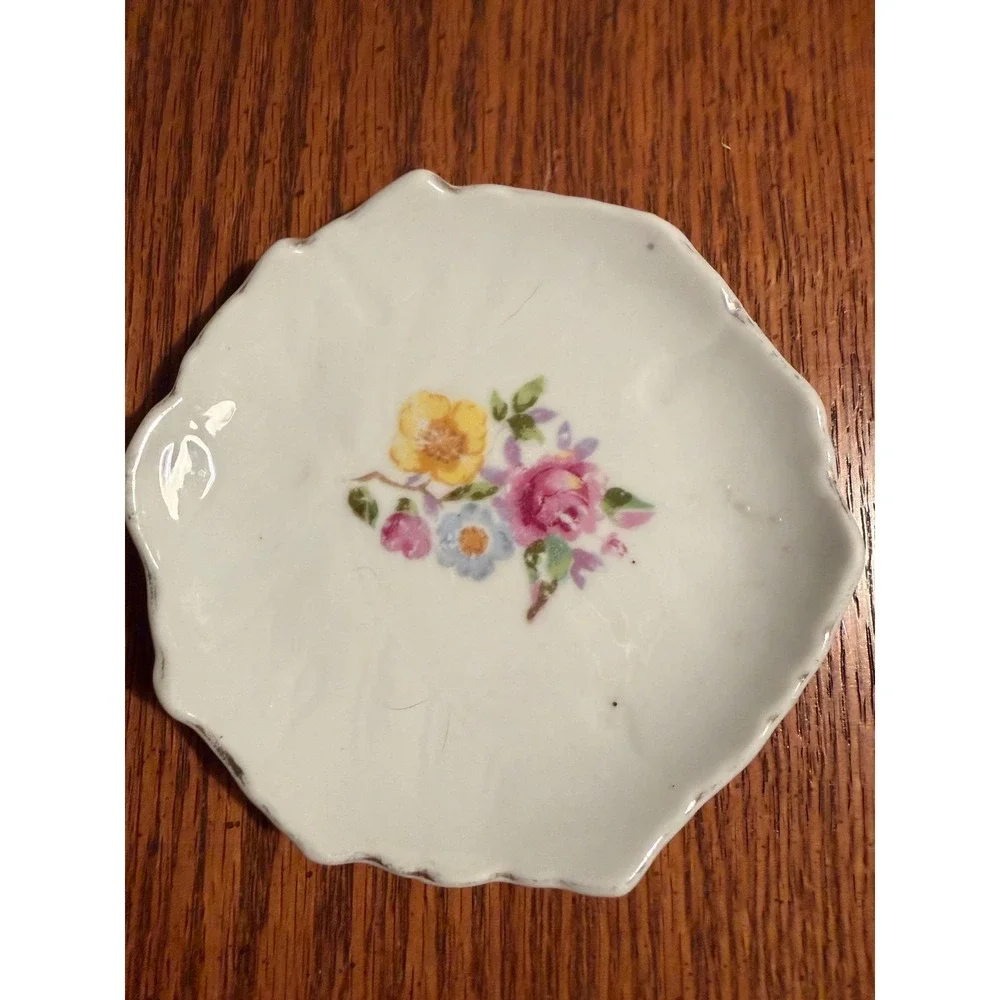 Set of 2 Hand Painted Japan Floral Trinket Dishes – Scalloped Jewelry Trays‎